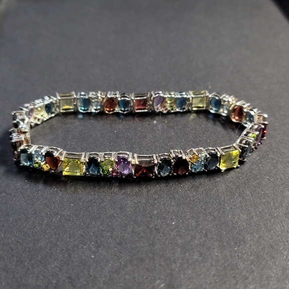 B149Multi-color Multi-Gem Tennis Bracelet
